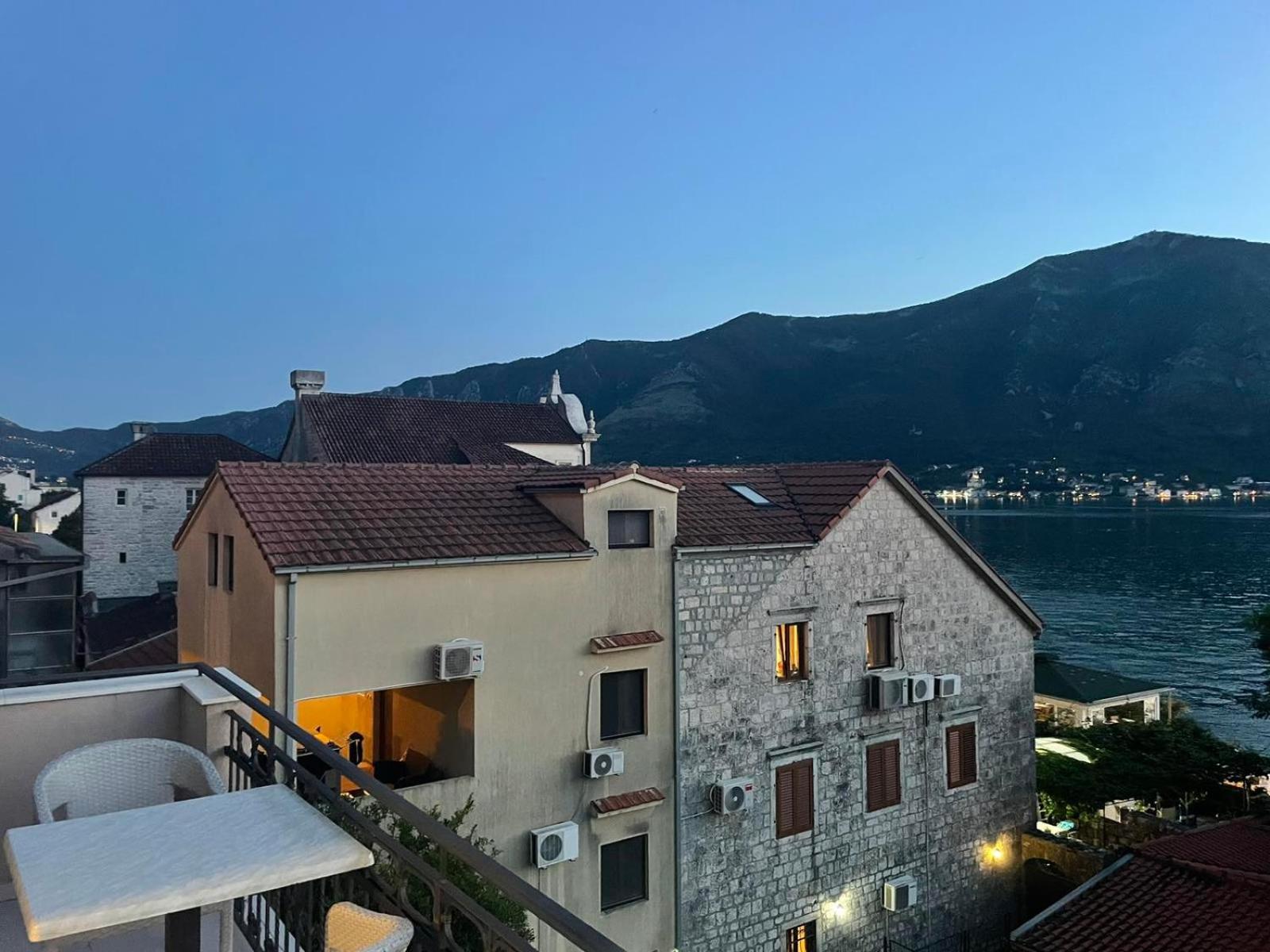 Apartmani Bobo Kotor Eksteriør bilde